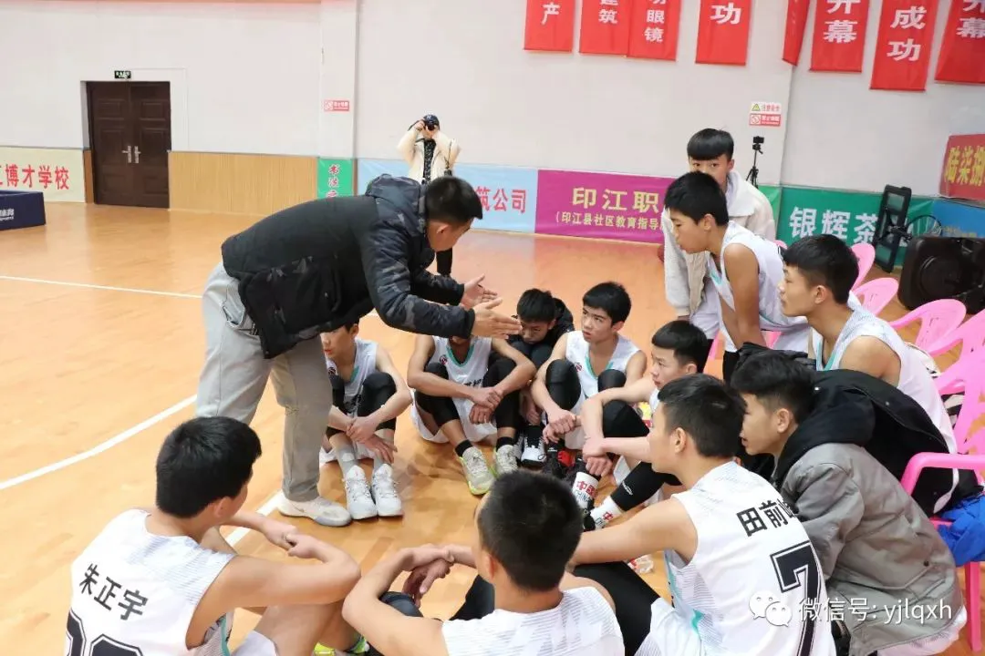 刻苦训练篮球时如何避免受伤的建议_2